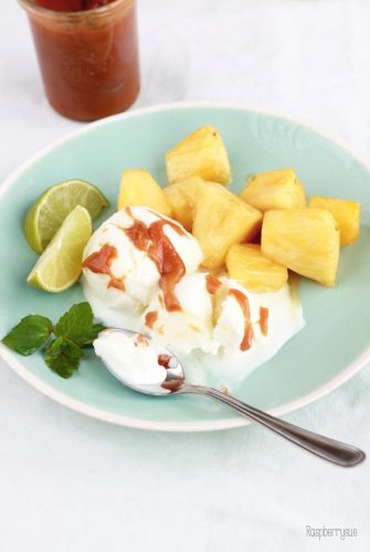 Karamellisierte Ananas  mit Frozen Yoghurt http://wp.me/p6GO5w-GY