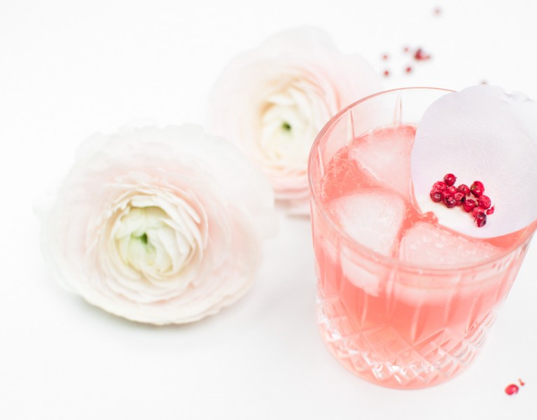 Pink Rose Cocktail http://vollgut-gutvoll.de/2016/01/29/pink-rose-cocktail/ ‎ #pink #rose #cocktail
