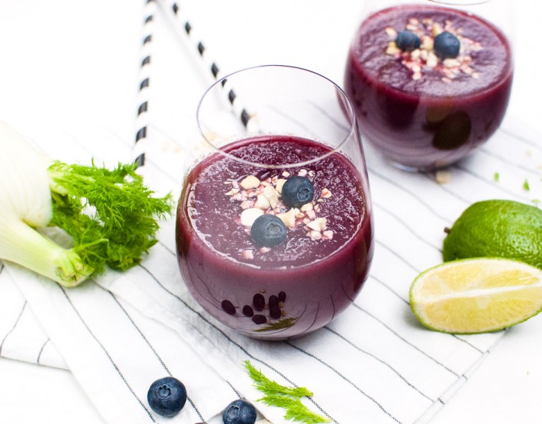 Blaubeer Fenchel Smoothie - voll gut & gut voll - Blueberry Fennel Smoothie http://vollgut-gutvoll.de/2016/02/23/blaubeer-fenchel-smoothie/