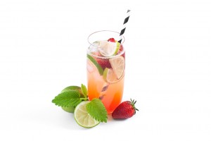 Rhabarber Erdbeer Limonade mit frischem Wasabi http://wp.me/p6GO5w-EC