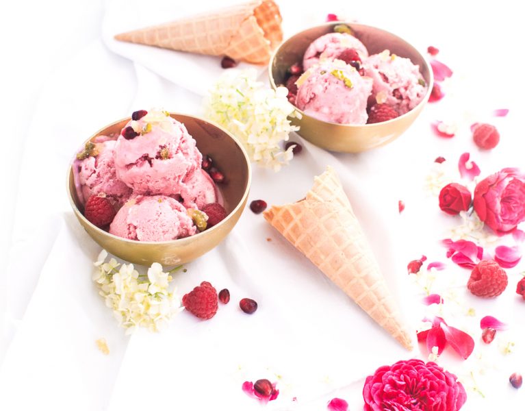 Raspberry-Pomegranate-Cheesecake Ice Cream http://wp.me/p6GO5w-KU